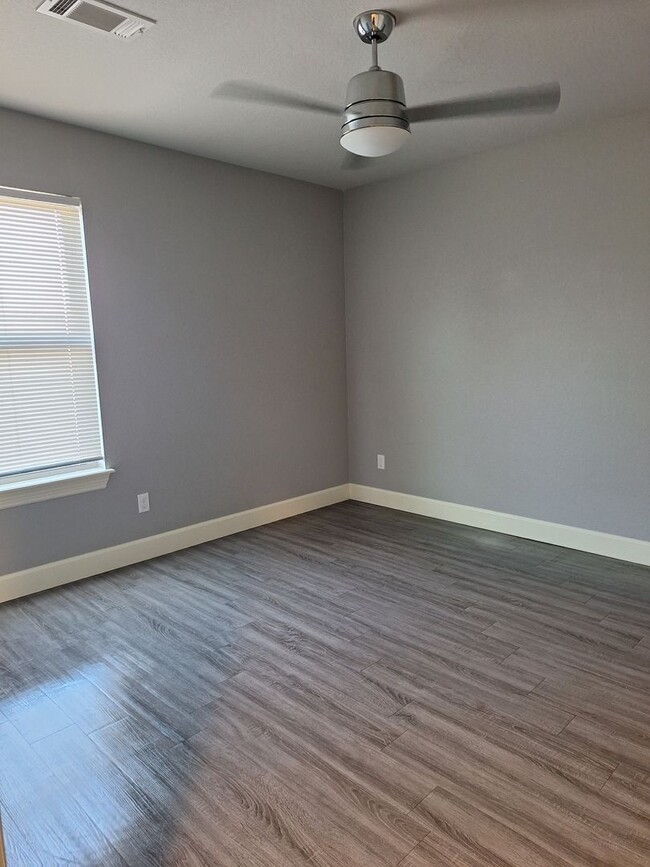 Foto del edificio - 3 bedroom Duplex