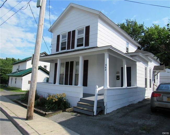 Building Photo - 548 Jefferson St