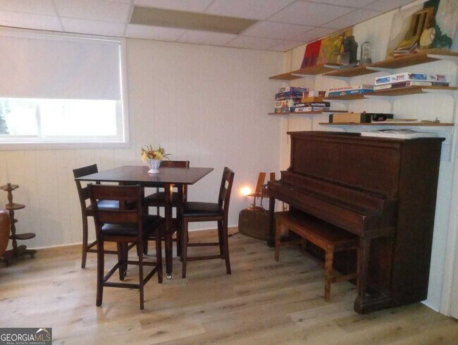 Foto del edificio - 1224 Poplar Grove Dr NE