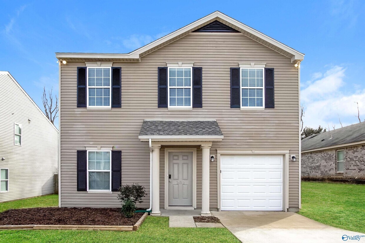 Primary Photo - 202 Valleyside Dr NE
