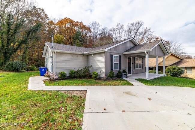 Building Photo - 112 Bennett Ln