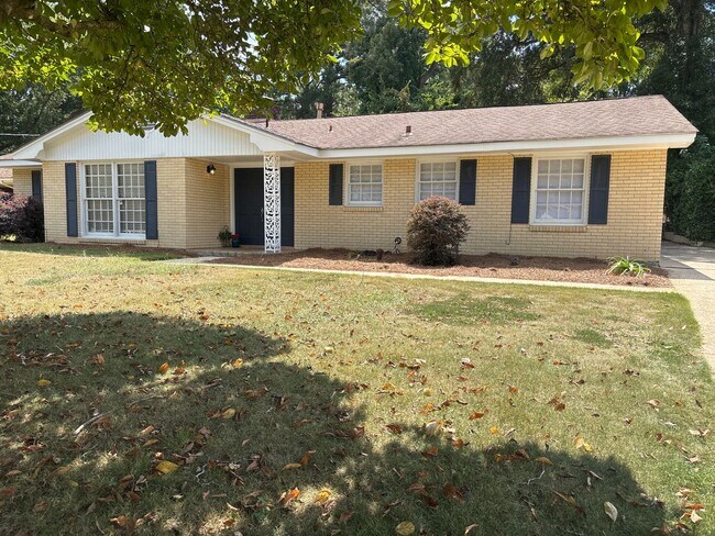 Building Photo - 3920 Meredith Dr
