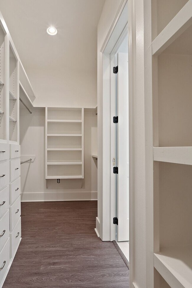 Foto del edificio - Luxury Townhome in Preserve at Harveston! ...