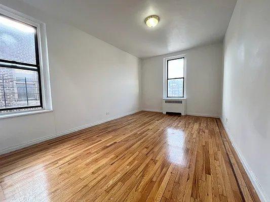 Foto del edificio - 1 bedroom in BRONX NY 10451