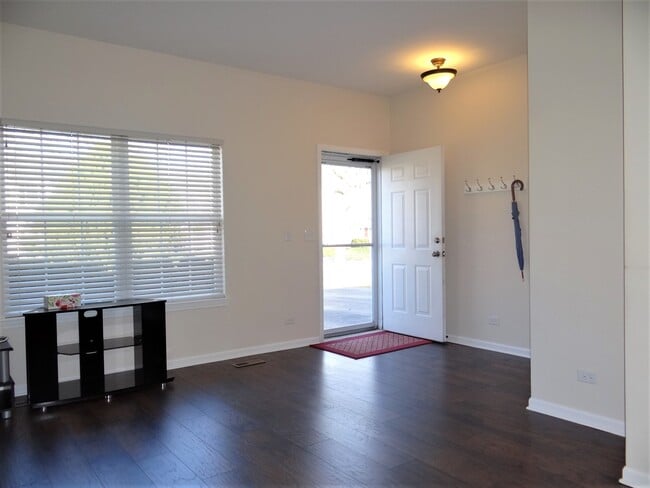 Building Photo - 2818 Alameda Ct