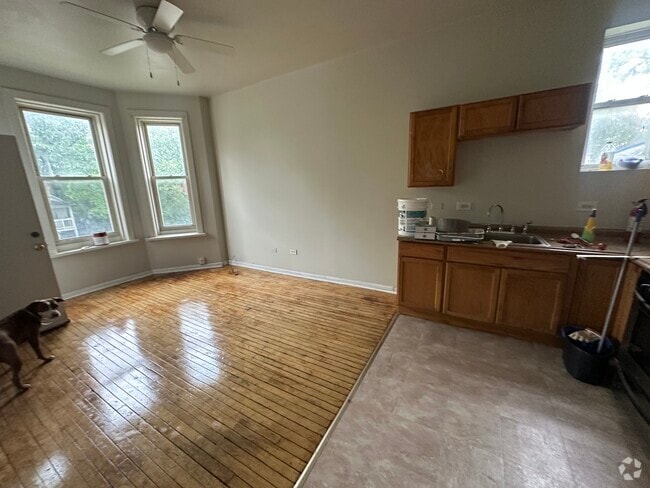 Building Photo - 1626 S Karlov Ave
