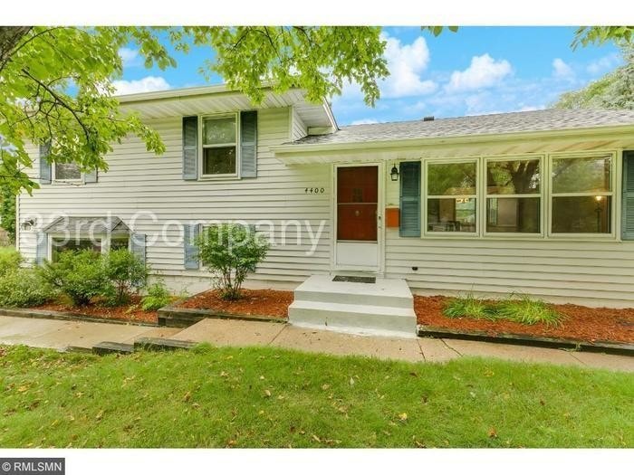 Primary Photo - 4400 W 111th St