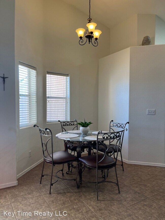 Foto del edificio - 3 br, 2 bath House - 4849 Calle Del Media