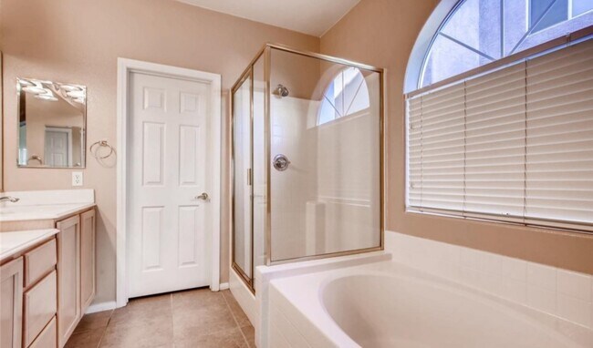 Master barthroom - 10742 Balmoral St