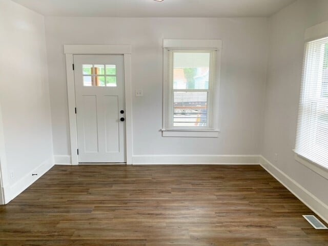 Building Photo - 4436 Crittenden Ave