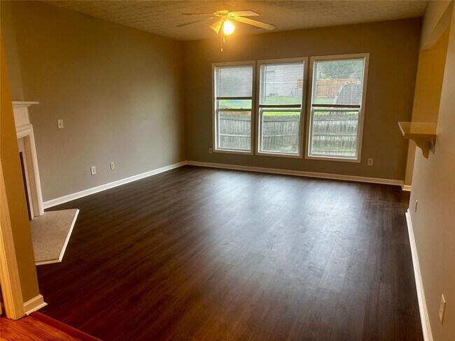 Foto del edificio - 413 Glenleigh Dr