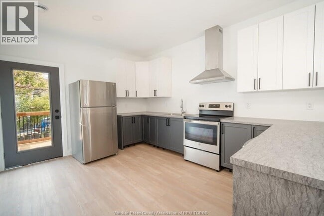 Building Photo - 1210 Laurendeau Ave