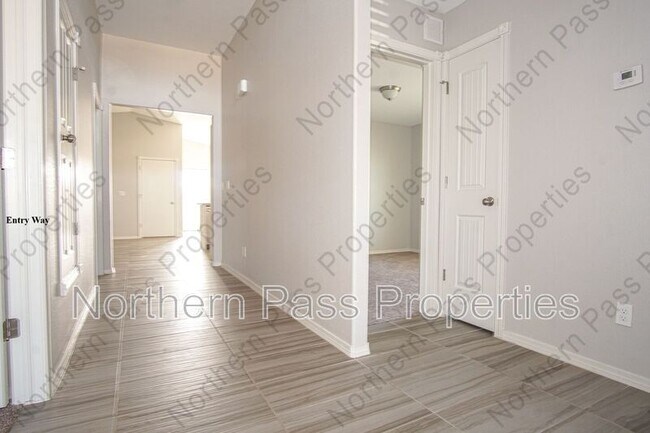 Foto del edificio - 14740 Charles Foster Ave