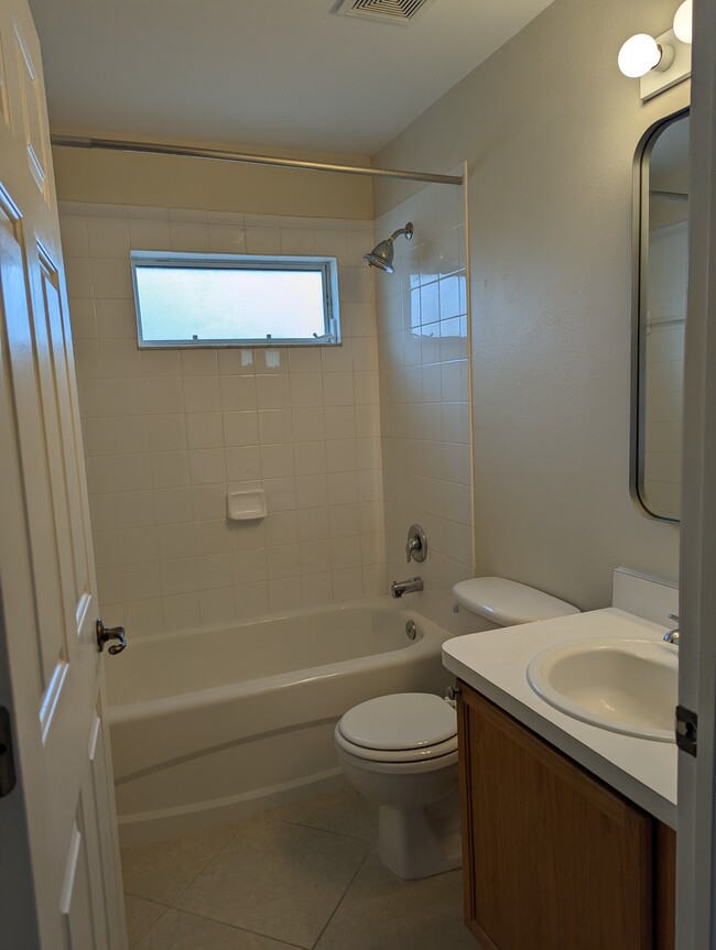 Building Photo - 308 Shelby Brooke Dr