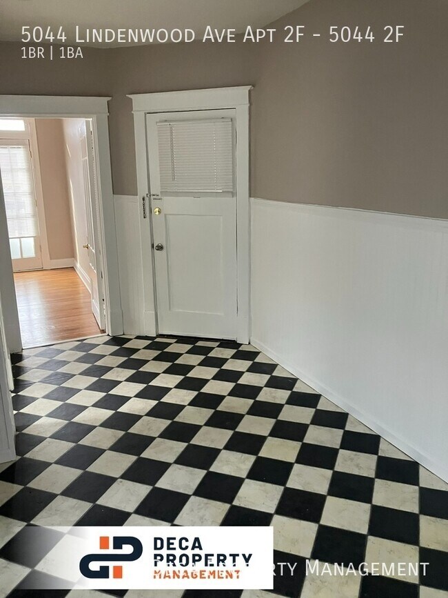 Foto del edificio - 5044 Lindenwood Ave
