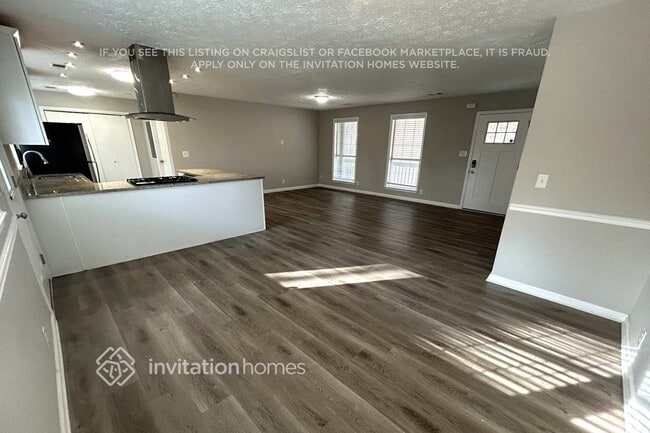 Building Photo - 1589 Mary Lou Ln SE