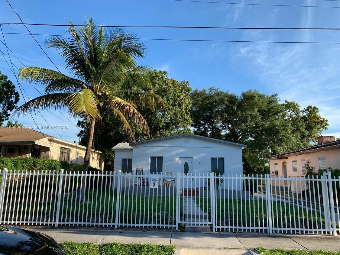 Primary Photo - 68 NW 45th St