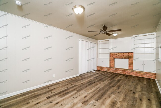 Foto del edificio - 6958 E 18th St