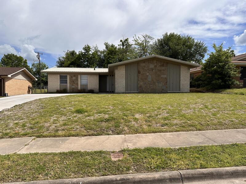 5215 Hilltop Dr, Greenville, TX 75402 House Rental in Greenville, TX