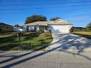 Building Photo - 1108 NW 21st Pl