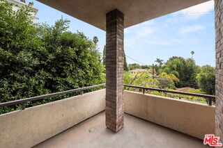 Foto del edificio - 1880 Veteran Ave