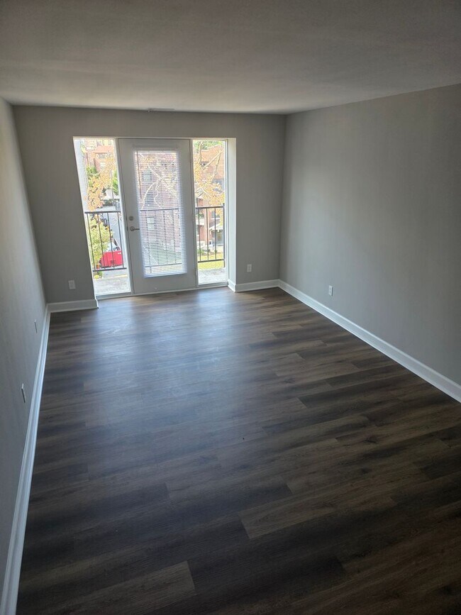Foto del edificio - 5630 Pershing Ave