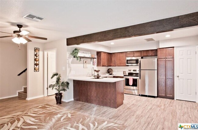 Foto del edificio - 308 Westwood St