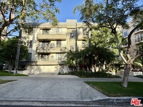 Building Photo - 450 N Oakhurst Dr