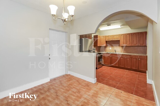 Building Photo - 1721 SW 69th Ave