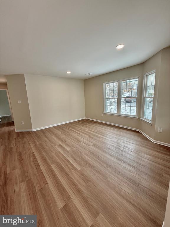 Foto del edificio - 31013 Bennett Pl