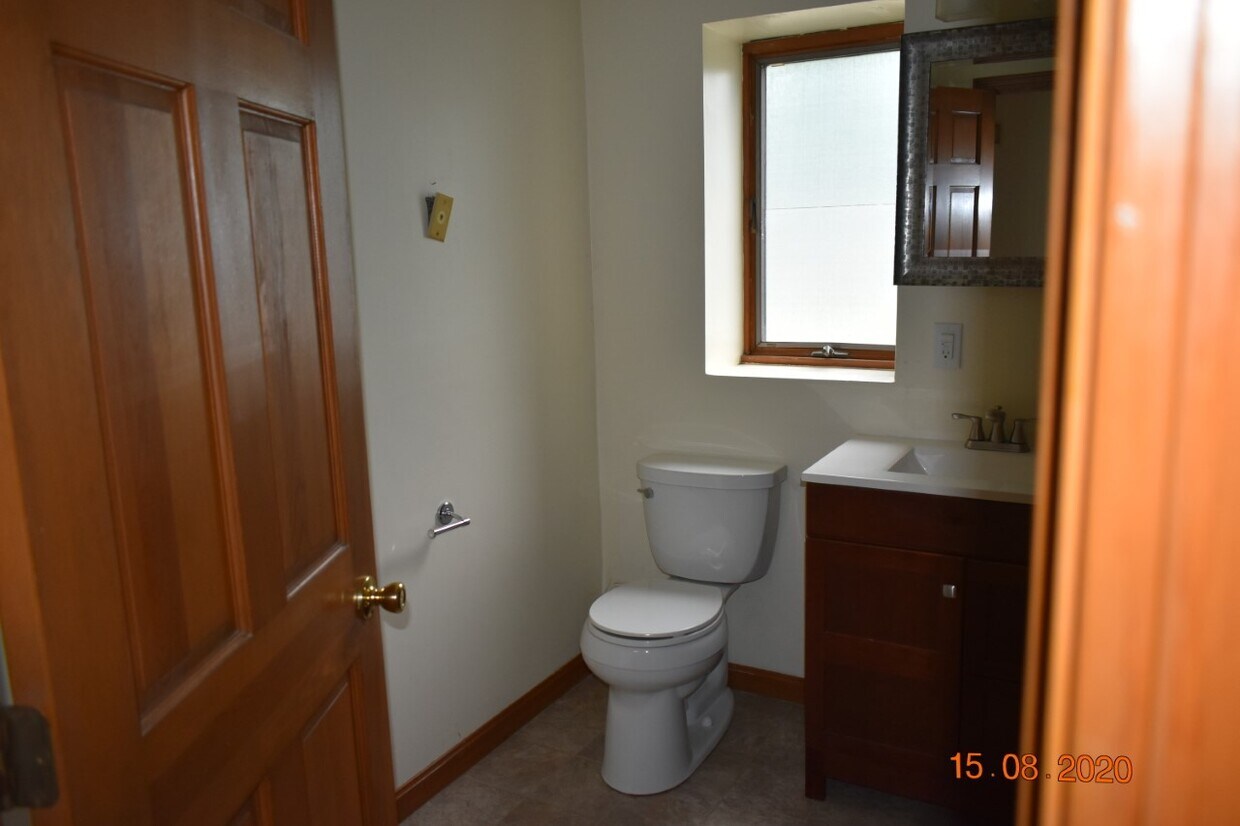 Primary Photo - 18 Cliff Rd