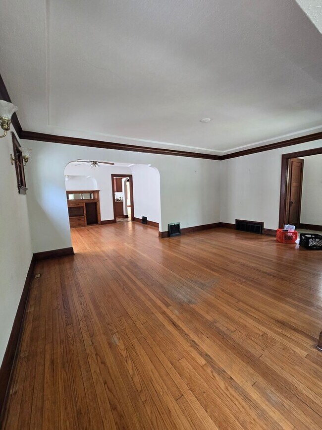 Foto del edificio - 3743 N Vel R. Phillips Ave