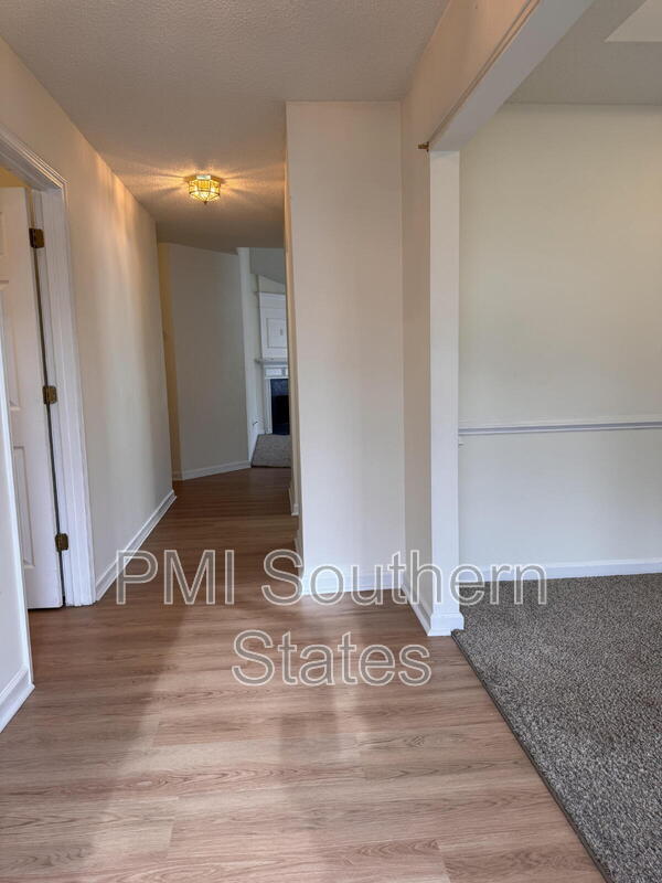 Foto del edificio - 115 Crossview Dr