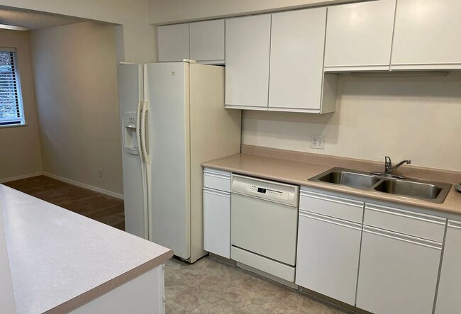 Foto del edificio - Private End-Unit Condo in Southeast Boise ...