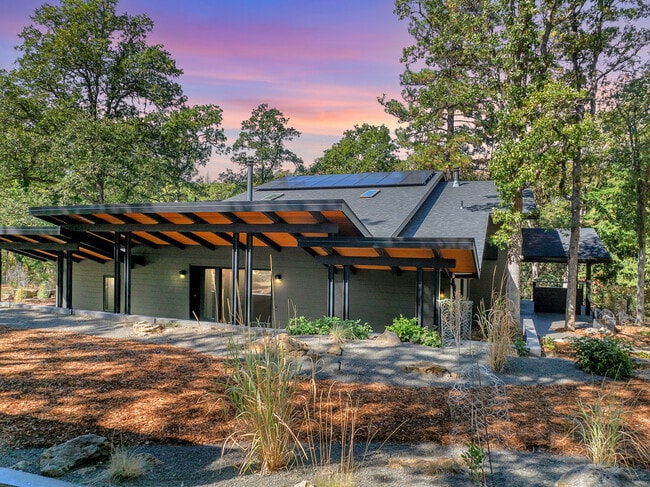Building Photo - 6805 Highway 30W