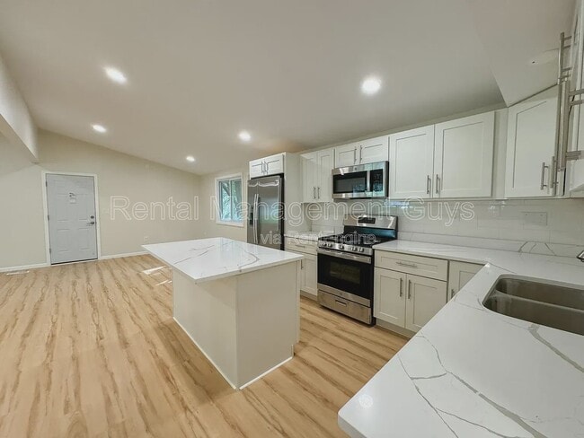 Foto del edificio - 835 Minnesota Ln