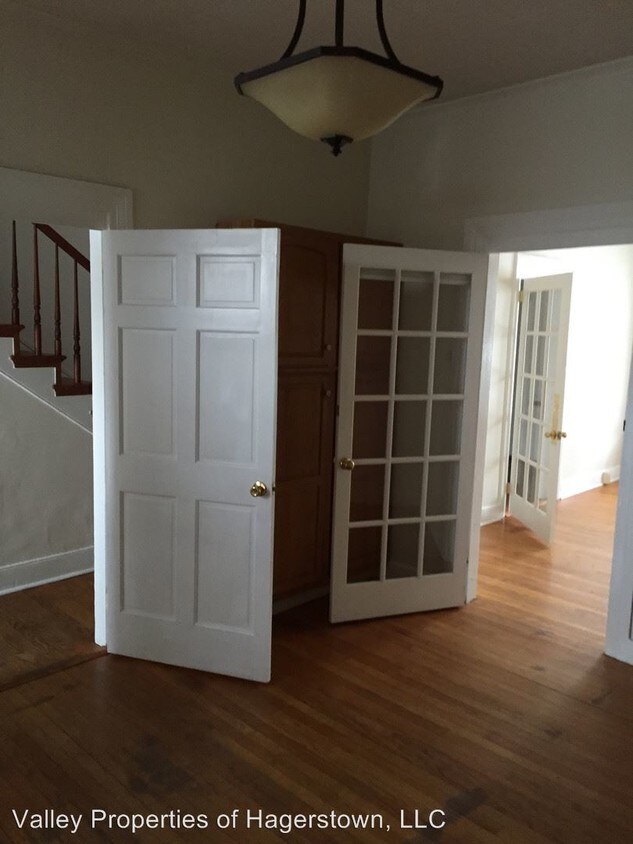 Foto principal - 210-212 N Potomac St