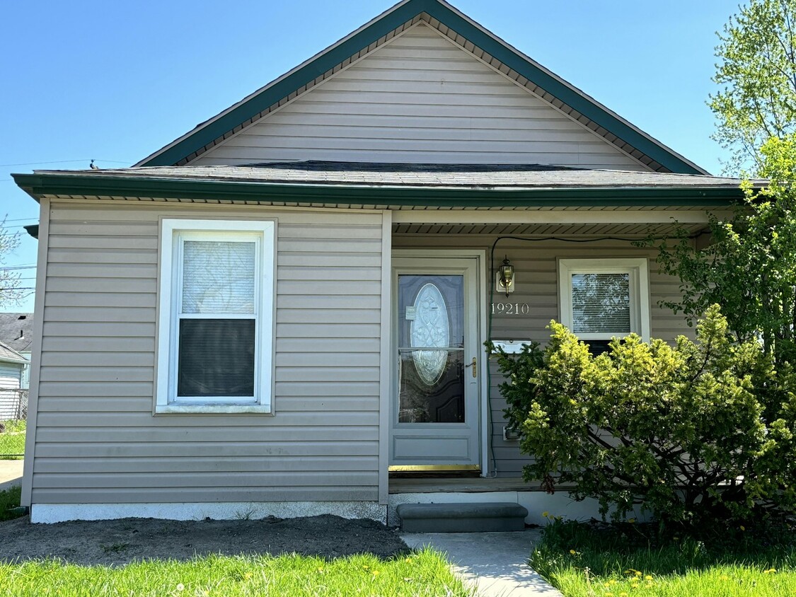 Primary Photo - 19210 Delaware Street