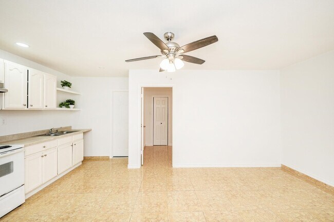 Foto del edificio - 1005 Andrew Ave