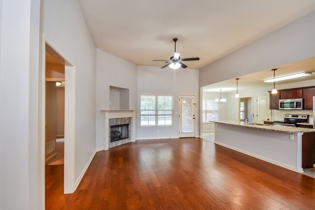Building Photo - 2665 Cherry Tree Dr