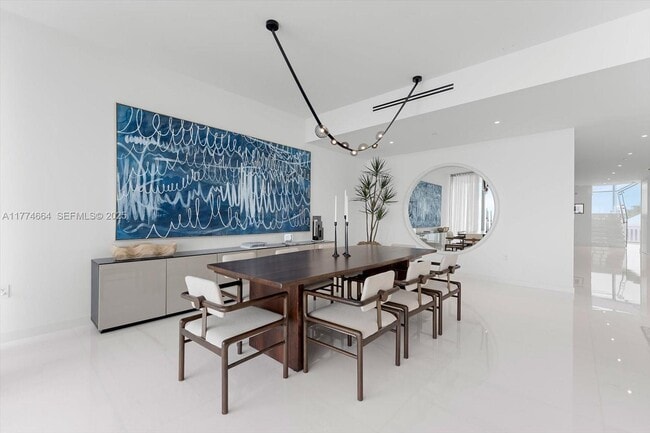 Building Photo - 300 Biscayne Blvd Way