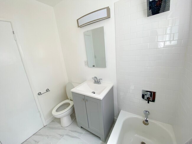 Foto del edificio - 12641 Vanowen St