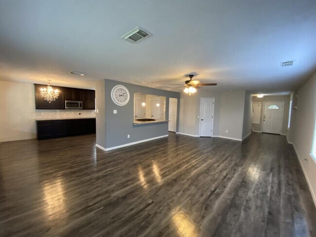 Foto del edificio - 21910 Siberian Elm Ln