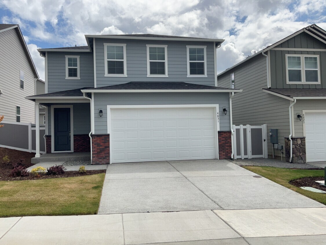 Foto principal - 4751 85th Dr NE
