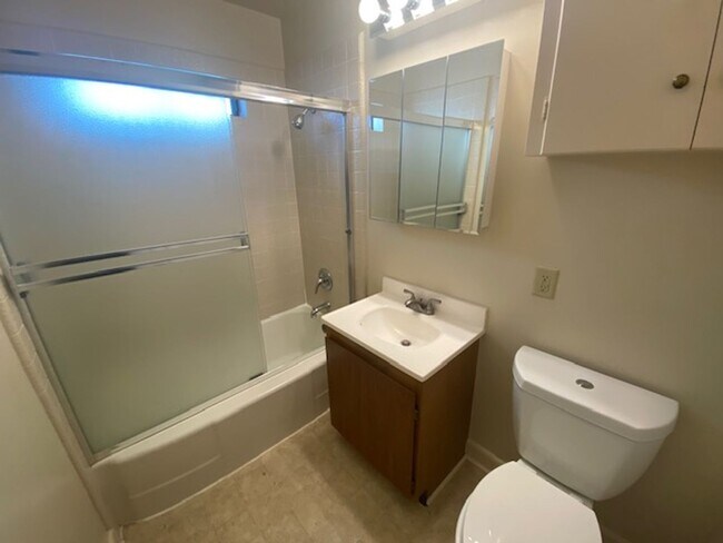 Foto del edificio - Cozy Monterey Home!