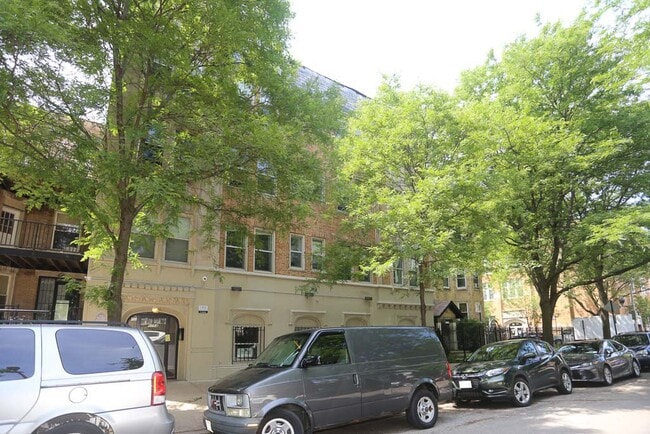 Building Photo - 5054 N Winthrop Ave