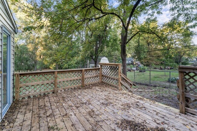 Foto del edificio - 11106 Applewood Dr