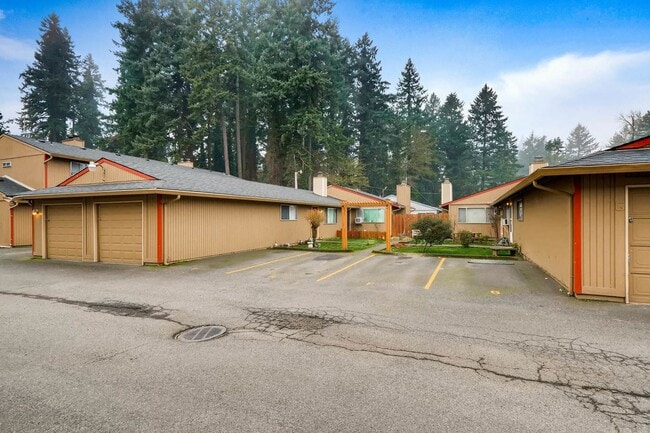 Photo - Cute Two Bedroom With Detached Garage Apartment