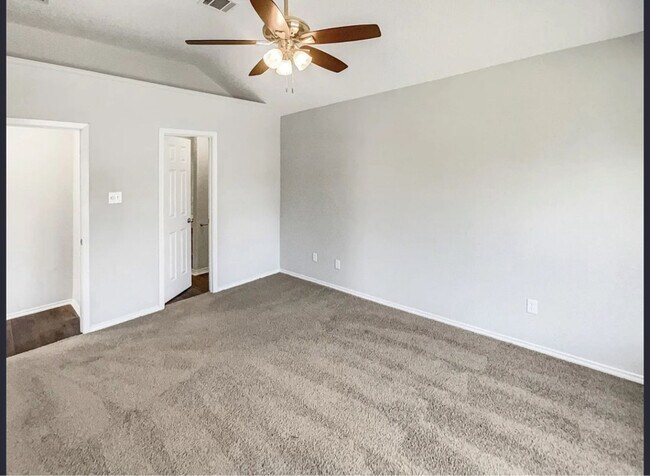Foto del edificio - 6808 Driffield Cir E