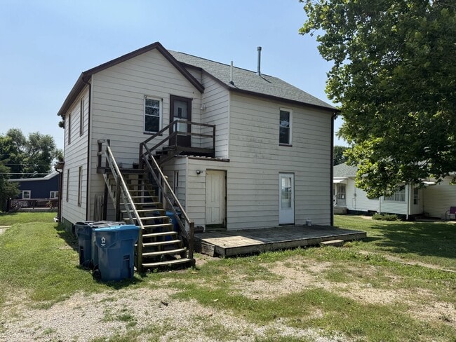 Building Photo - 2317 2nd St